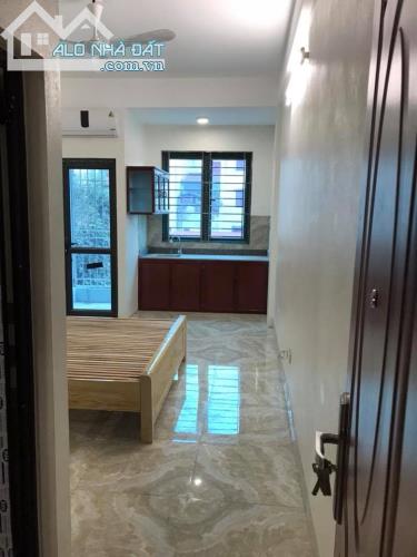 cho-thue-phong-khep-kin-du-tien-nghi-dt30m2-phuong-nhan-chinh-gan-nga-tu-soroyal-city-1520332165e793u